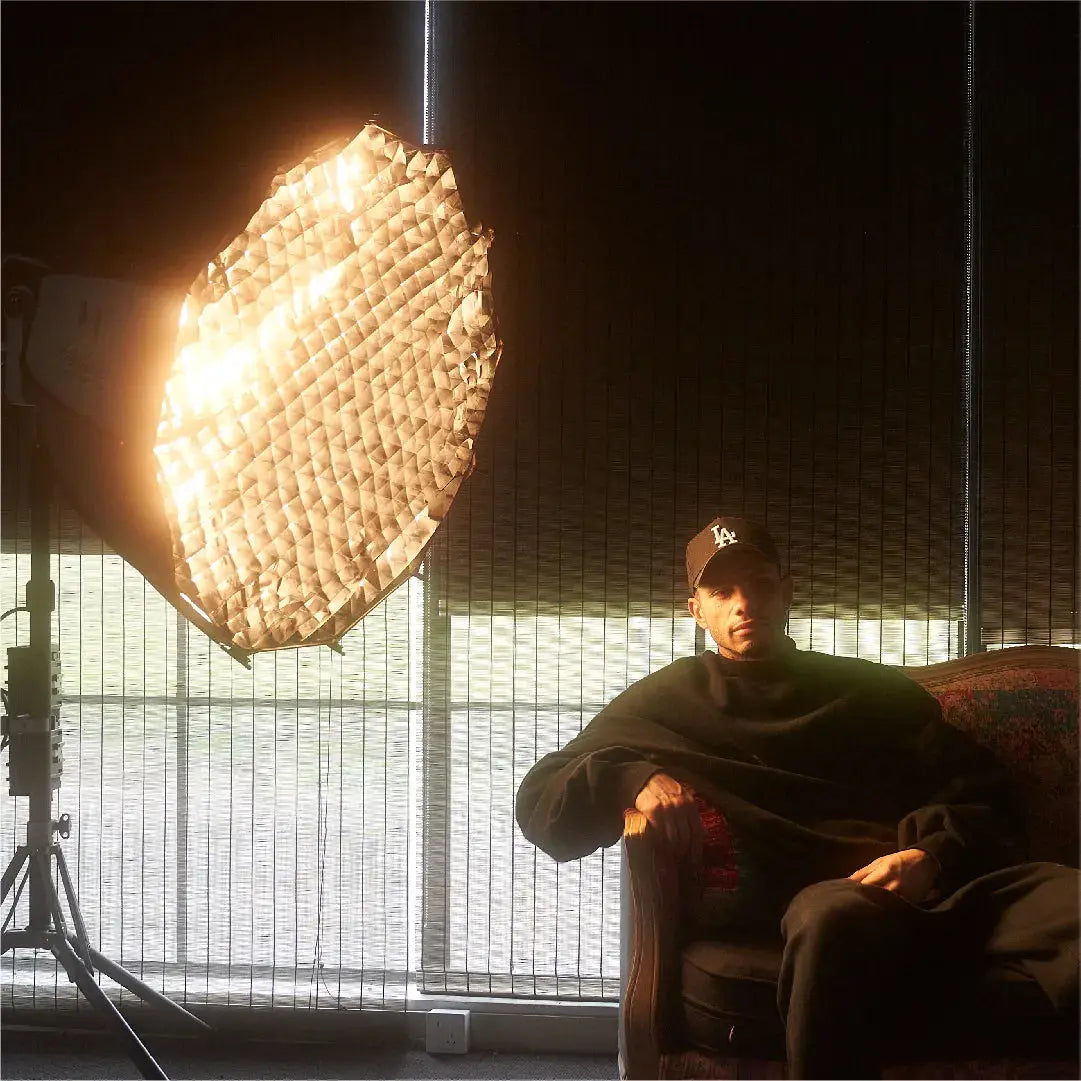 Harlowe Quick Release Softbox 36 in (90) with interchangeable Bowens and Max Mounts